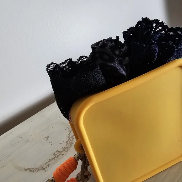 3 Peice VS Panty Set With Zip Up Pouch - Picture 4 of 6